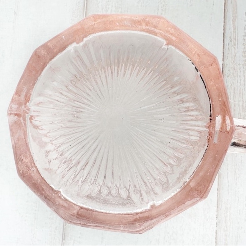 Vintage Pink Glass
Small Juicer with Pitcher - Picture 5 of 9
